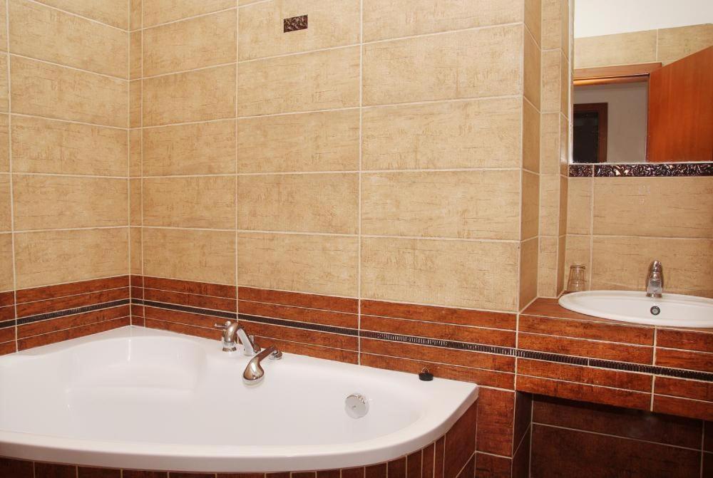 Saraya Wellness & Penzion Teplice Exterior foto